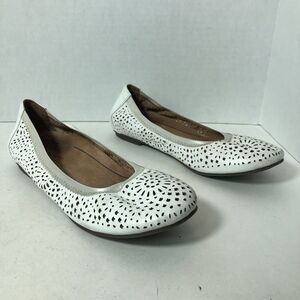 Vionic Ballet Flats Womens Size‎ 6.5 Robyn White Perforated Upper Slip On C3